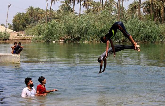 العالم هذا المساء.. متظاهرون يحاولون اقتحام مبنى البرلمان فى العاصمة الجورجية تبليسى.. مواطنون بالعراق يهربون من حرارة الجو إلى الأحواض والأنهار ..وترامب يتوعد إيران بالرد قريبا ويؤكد: إيران ارتكبت خطأ جسيما