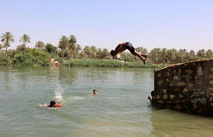 العالم هذا المساء.. متظاهرون يحاولون اقتحام مبنى البرلمان فى العاصمة الجورجية تبليسى.. مواطنون بالعراق يهربون من حرارة الجو إلى الأحواض والأنهار ..وترامب يتوعد إيران بالرد قريبا ويؤكد: إيران ارتكبت خطأ جسيما