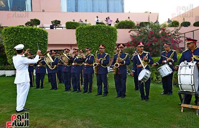 حسن راتب خلال احتفالية وفاء النيل: مصر وهبها الله قيادة رشيدة.. الرئيس يعمل على تحقيق اﻻستقرار والنهضة لمصر والمصريين.. تلويث النيل جريمة وترشيد المياه ضرورة.. ومسابقة جديدة بجوائز قيمة للحفاظ على النهر العظيم