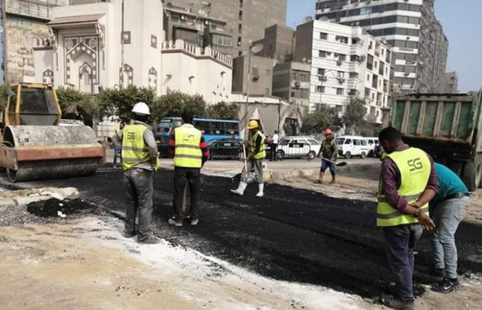 صور.. المرور يغلق شارع الهرم جزئيا حتى صباح الأحد للعمل فى "المترو".. مصدر: نقل المرافق عند تقاطع ترعة الزمر يتم ليلا وينتهى 5 صباحا.. حارة لسير السيارات فى الاتجاهين دون تحويلات.. وغرف عمليات لمتابعة الحركة