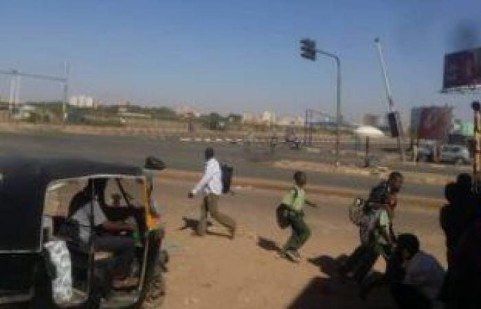 السودان يطوى صفحة الاضطرابات ويعيد ترتيب الأوراق.. 3 مرشحين لرئاسة جهاز المخابرات بعد تمرد "هيئة العمليات".. ولجنة تقصى حقائق تؤدى اليمين أمام البرهان وتبدأ رحلة ملاحقة المتورطين فى الفوضى