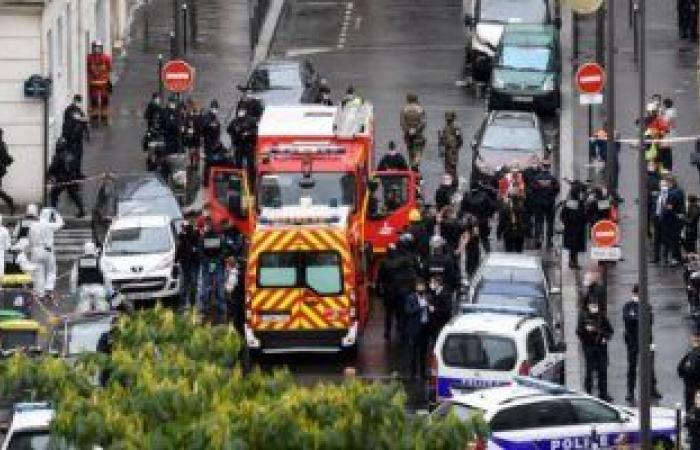3 تهديدات إرهابية في فرنسا خلال أقل من أسبوع.. إغلاق منطقة قوس النصر في باريس بعد تحذير من وجود قنبلة.. والشرطة الفرنسية أطلقت تحذيرًا حول تهديد إرهابى عالى المستوى.. وأزمة بمحطة قطار بليون