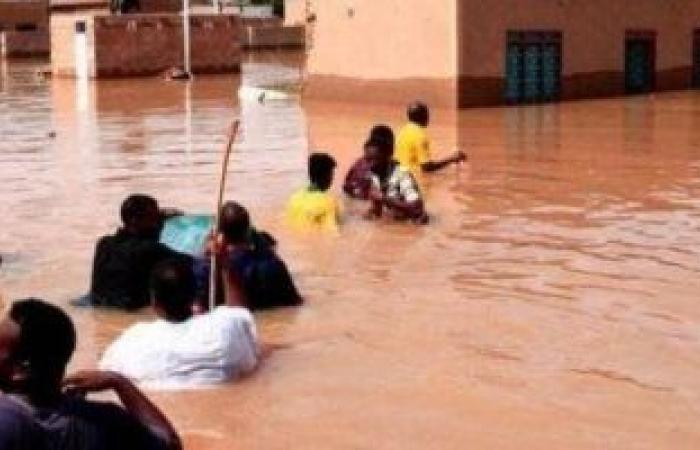 باختصار..أهم الأخبار العربية والعالمية حتى الـ12 ظهرا.. السودان: 16 ألف أسرة تضررت بفيضانات النيل الأبيض.. بنجلاديش تعيد فتح المدارس بعد إغلاق 18 شهرا.. بنك أفغانستان المركزى: عمليات التحويل بالعملة المحلية فقط