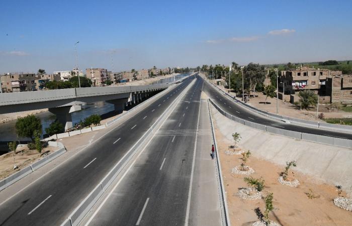 الصعيد فى القلب.. محور الشهيد باسم فكرى فى قنا شريان جديد ينتظر الافتتاح.. يسهم فى تنمية حركة السياحة والتجارة والصناعية.. يحد من خطورة التنقل بالمعديات النيلية.. وتكلفة تنفيذه 1.5 مليار جنيه.. صور