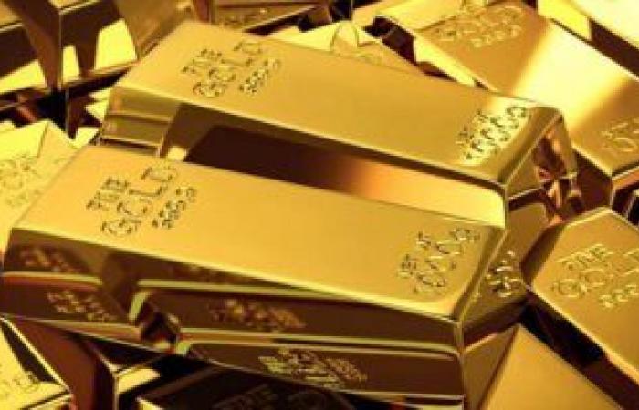 ماذا يحدث فى أسواق المعادن الثمينة؟ الذهب يحقق قفزات لتصل الأونصة 1890 دولارا.. المعدن الأصفر فى أعلى مستوياته خلال 8 أشهر.. شعبة الذهب تكشف أسباب الارتفاع وتؤكد أزمة أوكرانيا والتضخم العالمى تدفعه للصعود