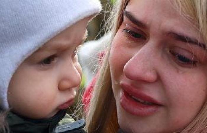 أطفال أوكرانيا يدفعون ثمن الحرب.. مقتل 109 أطفال وإصابة 130 آخرين .. ولادة 757 طفلا أوكرانيا خلال 22 يوما من الحرب.. إمدادات الغذاء فى أوكرانيا تنهار.. والأمم المتحدة: ولادة طفل لاجئ كل دقيقة
