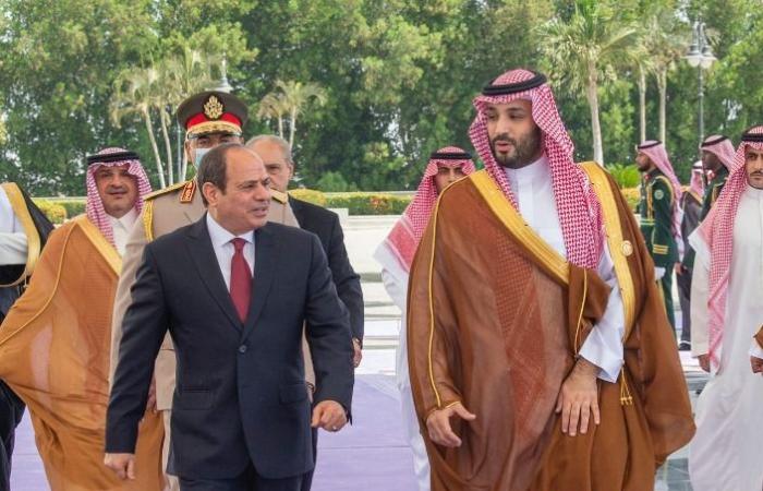 ولى العهد السعودى يستقبل الرئيس السيسي فى الصالة الملكية بمطار الملك عبد العزيز الدولى.. الرئيس يشارك فى "قمة جدة للأمن والتنمية" بمشاركة أمريكا.. قادة ورؤساء وفود الدول المشاركة يتوافدون إلى الأراضى السعودية