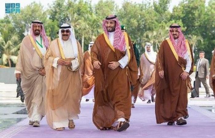 ولى العهد السعودى يستقبل الرئيس السيسي فى الصالة الملكية بمطار الملك عبد العزيز الدولى.. الرئيس يشارك فى "قمة جدة للأمن والتنمية" بمشاركة أمريكا.. قادة ورؤساء وفود الدول المشاركة يتوافدون إلى الأراضى السعودية