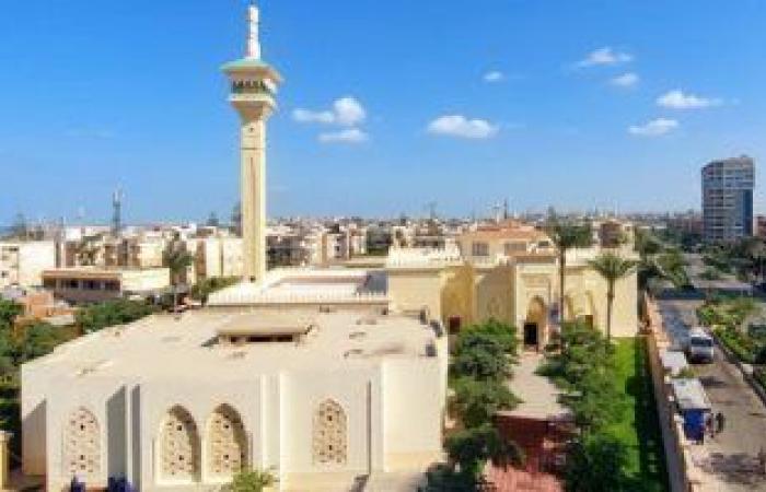 قطار تطوير المساجد بالإسكندرية لا يتوقف.. تطوير المسجد الكبير بالمعمورة بـ8.5 مليون جنيه ويسع 5 آلاف مصل.. "الأوقاف": أكثر من 50 مسجدا تم تطويرها وتأهيلها.. والدولة تحرص على نشر الدين الوسطى ومحاربة التطرف