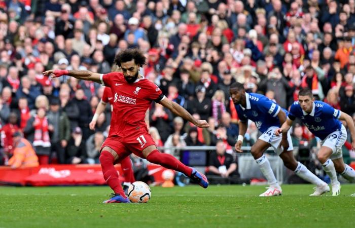 محمد صلاح يواصل تحطيم الأرقام القياسية بالدوري الإنجليزي.. الفرعون يسجل ثنائية ويقود الريدز لحسم ديربى الميرسيسايد.. النجم المصرى يتخطى شيرينجهام بقائمة هدافى البريميرليج عبر التاريخ.. وكلوب: رائع وأحترمه كثيرا