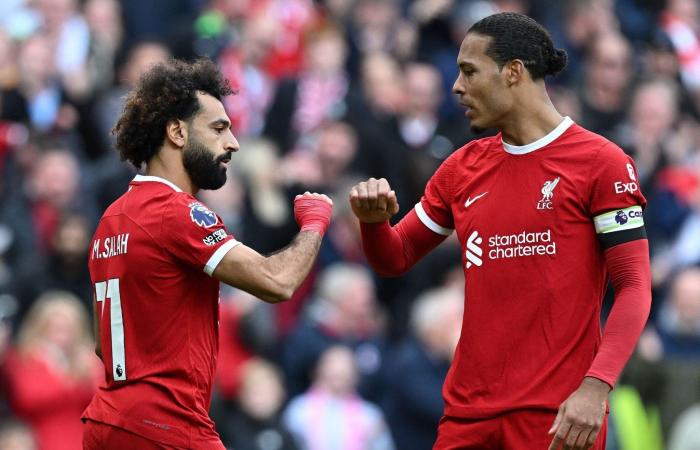 محمد صلاح يواصل تحطيم الأرقام القياسية بالدوري الإنجليزي.. الفرعون يسجل ثنائية ويقود الريدز لحسم ديربى الميرسيسايد.. النجم المصرى يتخطى شيرينجهام بقائمة هدافى البريميرليج عبر التاريخ.. وكلوب: رائع وأحترمه كثيرا