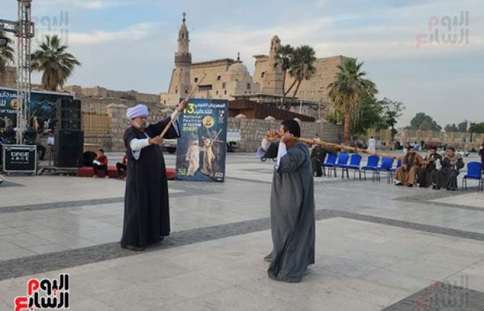 ملوك لعبة التحطيب من محافظات مصر يكشفون أسرار وأدبيات اللعبة الأشهر بالصعيد.. يحكون تاريخ مشاركاتهم فى مهرجان القومى للتحطيب بالأقصر.. شيخ التحطيب: عشنا ليال سعيدة باستقبال نجوم اللعبة والمحبة كلمة السر بيننا