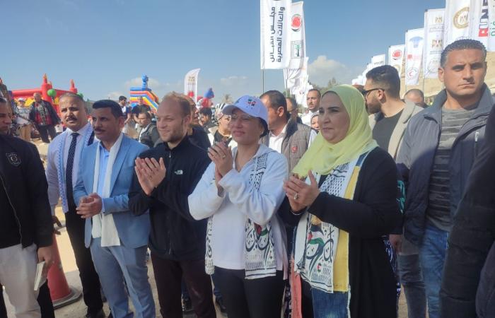 وزيرتا البيئة والتضامن تشاركان الأطفال سباق ماراثون Run For Gaza.. صور