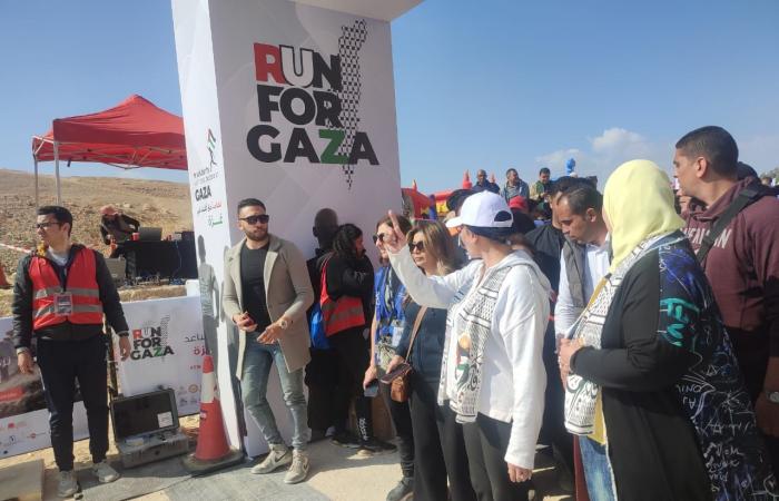 وزيرتا البيئة والتضامن تشاركان الأطفال سباق ماراثون Run For Gaza.. صور