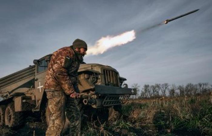 الجيش الأوكرانى يعلن التصدى لـ54 هجوما روسيا فى 5 اتجاهات ويخوض 64 اشتباكا
