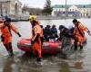 عمليات الإجلاء تستمر بالمناطق المتضررة من الفيضانات فى روسيا
