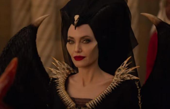 آفاق جديدة وتقييمات إيجابية فى الجزء الجديد من فيلم Maleficent: Mistress of Evil.. الأميرة النائمة تتحدى ملكة الغابة.. والجمهور يترقب نجاح فيلم أنجلينا جولى بعد معركة طلاقها مع براد بيت.. فيديو وصور