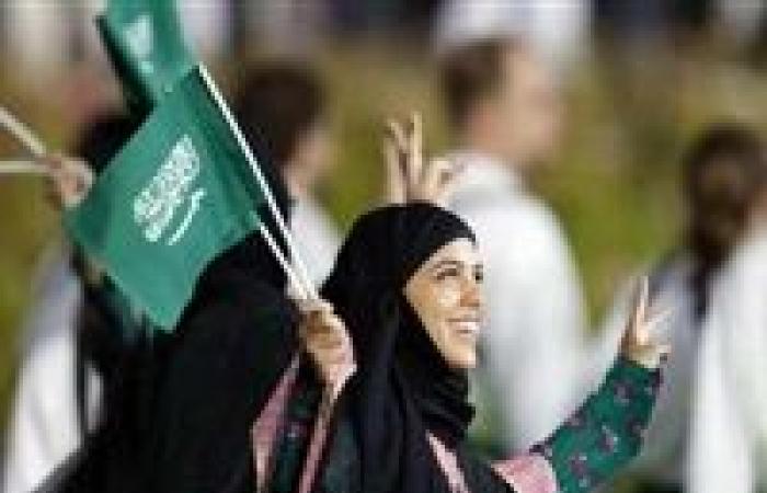 آخرها "حرية السفر".. 5 قرارات تاريخية بشأن المرأة السعودية
