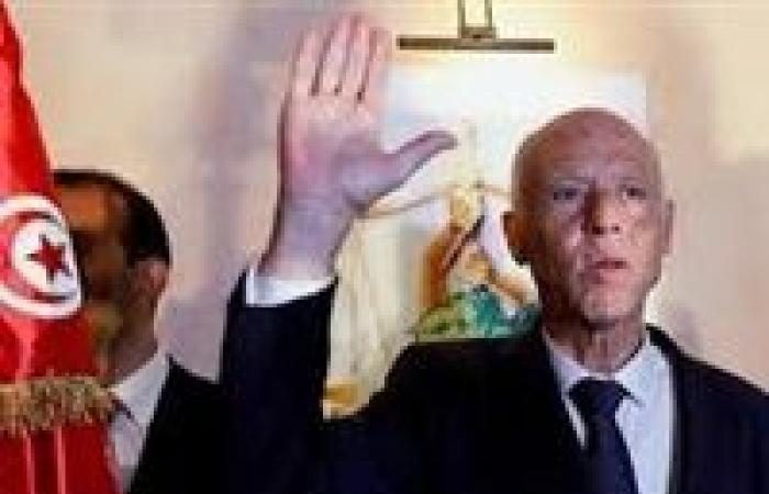تفاصيل اليوم الأول لـ "قيس سعيد" في رئاسة تونس