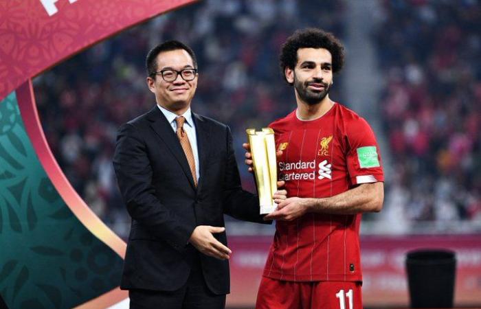 علم مصر يرفرف فى قلب قطر.. محمد صلاح أول مصري في التاريخ يفوز بكأس العالم للاندية.. الفرعون يتوج مع ليفربول ويحتفل بعلم بلاده فى الدوحة.. ابن النيل أفضل لاعب في البطولة ويتوج بثلاثية تاريخية رفقة عملاق أوروبا