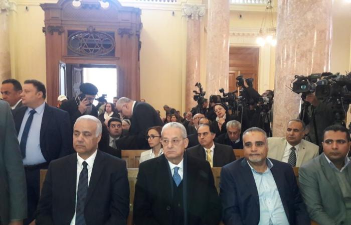 وزير السياحة والآثار يفتتح المعبد اليهودى بالإسكندرية ويتفقد مسجد الفتح الملكى والكنيسة المرقسية.. العنانى: مصر تُمكن الجميع من زيارة الآثار المتنوعة.. وترميم المعبد اليهودى تأكيد على رسالة التسامح الدينى