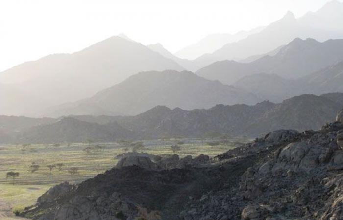 صور.. "الشايب وحماطة وعلبة" أعلى شواهق جبلية فى البحر الأحمر.. الأول ارتفاعه 2187 مترا والثانى 1977 والثالث 1435.. القمم تمثل علامات مميزة فى الصحراء الشرقية.. أحد أبناء القبائل: نعتبرها من دلائل الطريق