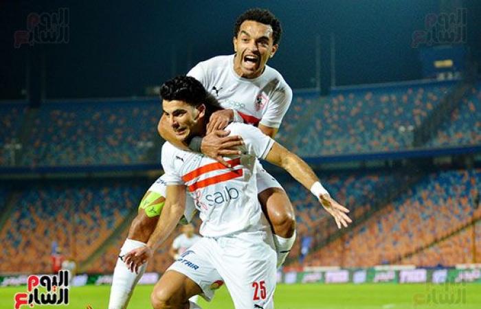 الزمالك يتفوق على الأهلى فى الشوط الأول هجومياً ودفاعياً.. الأبيض يتقدم بهدف "زيزو".. أبوجبل يتصدى لرأسيات بادجى.. الأحمر يفشل فى غزو البيت الأبيض بسبب غياب الجناح الأيمن