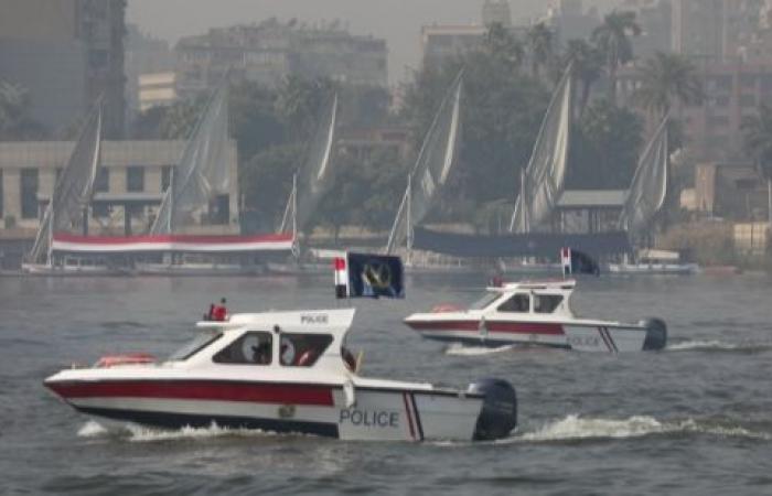 مصر هبة النيل.."اليوم السابع" يرصد تدريبات احترافية لرجال المسطحات المائية لحماية النهر الخالد.. قدرات فائقة على تلقي البلاغات والتعامل مع المواقف الطارئة.. لانشات تجوب المجرى النهري على مدار الساعة..فيديو