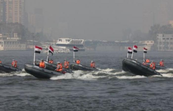 مصر هبة النيل.."اليوم السابع" يرصد تدريبات احترافية لرجال المسطحات المائية لحماية النهر الخالد.. قدرات فائقة على تلقي البلاغات والتعامل مع المواقف الطارئة.. لانشات تجوب المجرى النهري على مدار الساعة..فيديو