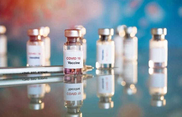 معهد ديوك للقاحات البشرية يطور لقاحا جديدا للوقاية من فيروس كورونا والسلالات المتحورة.. يتكون من جسيمات نانوية تحمى من الفيروس بنسبة 100%.. يطلق عليه اللقاح الشامل.. أنتج أجساما مضادة أعلى من التطعيمات الحالية