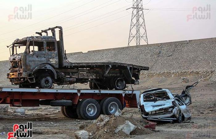 لحظات الرعب فى حادث الأوسطى.. المصابون لـ"اليوم السابع": شاهدنا الموت بأعيننا ولا نصدق أننا على قيد الحياة.. على: "كنت نايم صحيت على نار ولهب وعربيات مقلوبة".. ويؤكد: تواجد الإسعاف والشرطة أنقذ حياتنا.. فيديو