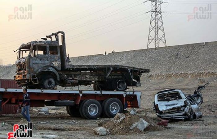 لحظات الرعب فى حادث الأوسطى.. المصابون لـ"اليوم السابع": شاهدنا الموت بأعيننا ولا نصدق أننا على قيد الحياة.. على: "كنت نايم صحيت على نار ولهب وعربيات مقلوبة".. ويؤكد: تواجد الإسعاف والشرطة أنقذ حياتنا.. فيديو