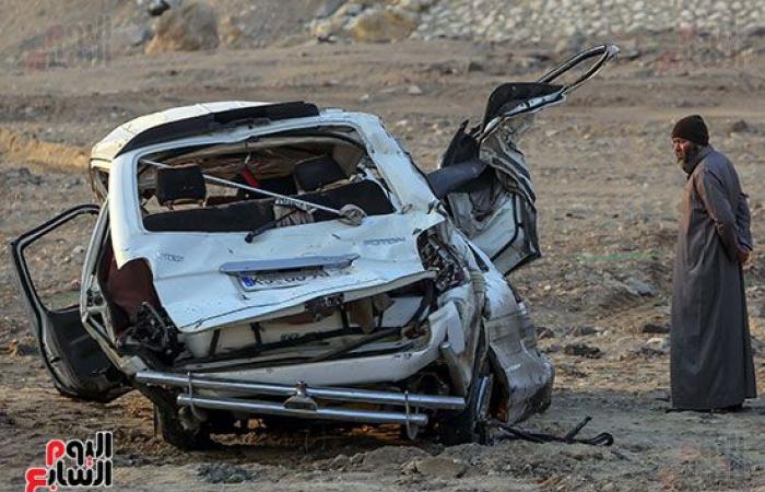 لحظات الرعب فى حادث الأوسطى.. المصابون لـ"اليوم السابع": شاهدنا الموت بأعيننا ولا نصدق أننا على قيد الحياة.. على: "كنت نايم صحيت على نار ولهب وعربيات مقلوبة".. ويؤكد: تواجد الإسعاف والشرطة أنقذ حياتنا.. فيديو