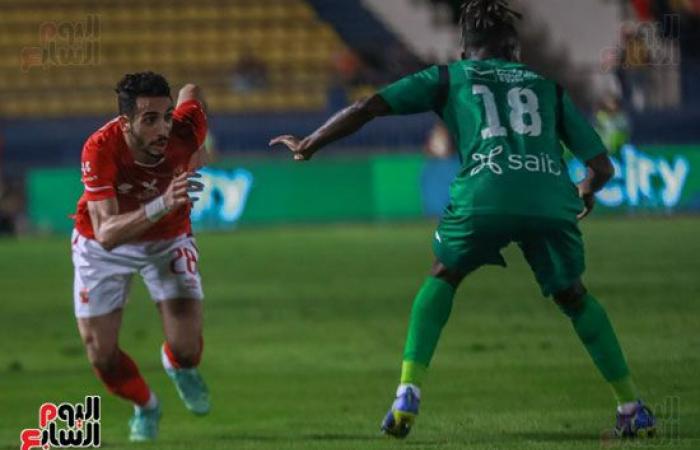 الأهلى يواصل انتصاراته ويهزم المقاصة 1 – 0 بالدورى.. الأحمر يخطف فوزا صعبا على الفريق الفيومى.. وظهور ميكيسونى بعد غياب طويل أبرز المشاهد مع إصابة الشناوى ومشاركة لطفى.. والأحمر يقلص فارق النقاط مع الزمالك