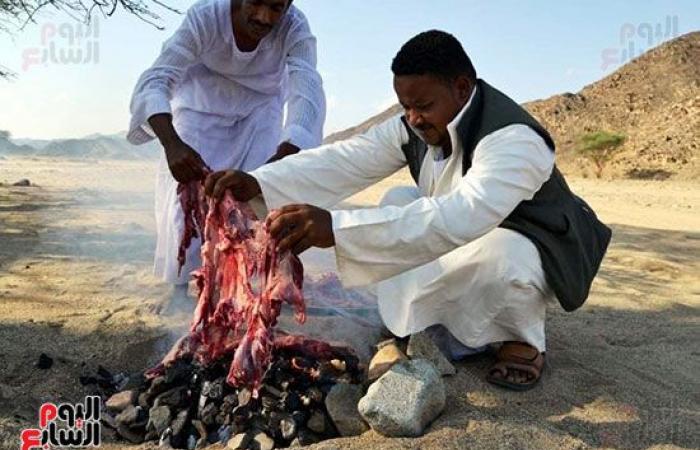 "إِنْقِلَت" فى حلايب وشلاتين و"بَكَالا" فى الغردقة.. الأولى تجفيف اللحم بعد تقطيعه.. والثانى تنشيف الأسماك وبيعها مجففة.. أحد المهتمين بتراث القبائل: من الأكلات المشهورة عند قبائل البجا والعبابدة.. صور