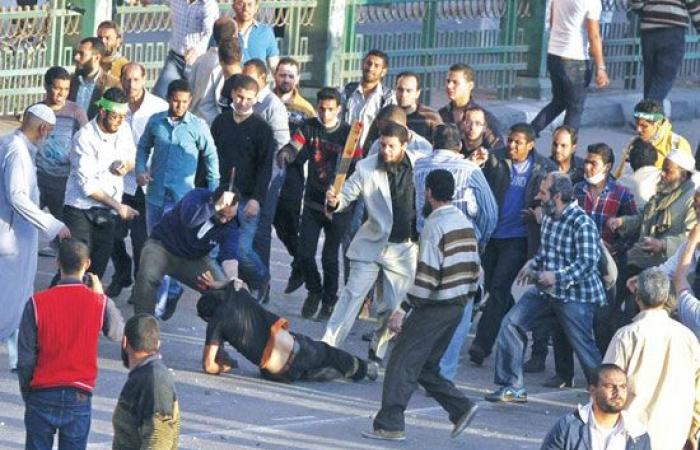 "مصر كانت رايحة فين من 11 سنة".. حرب شوارع وتقسيم ..إرهاب وعشوائيات .. نقص الوقود والسلع.. الصورة في 2022 شعب يبني جيش يحمي شرطة عصرية.. ودولة تخطو نحو المستقبل