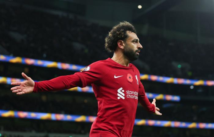 محمد صلاح يقود ليفربول لعبور توتنهام في الدوري الإنجليزي.. هداف الريدز يسجل ثنائية ويعادل أنيلكا في قائمة الهدافين التاريخيين للبريميرليج.. الفرعون: أتمنى الاستمرار في الفوز بالمباريات.. وكلوب: أرقامه جنونية