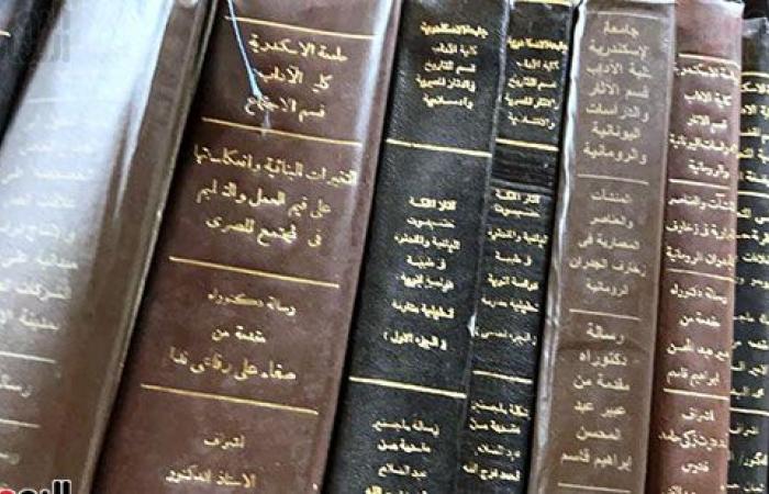 "اليوم السابع" داخل مكتبة جامعة الإسكندرية المركزية.. كنز معرفى وبوصلة الباحثين نحو العلم.. افتتحت عام 1985 وتضم آلاف الكتب فى التخصصات المختلفة.. وتحتوى على 2808 رسالة جامعية لكلية الآداب.. فيديو وصور