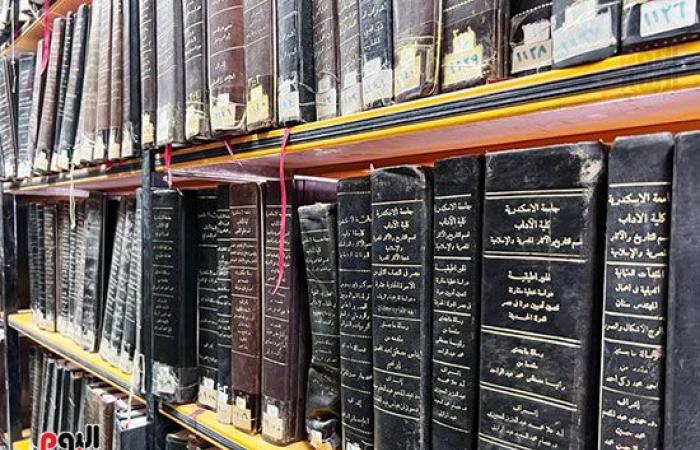 "اليوم السابع" داخل مكتبة جامعة الإسكندرية المركزية.. كنز معرفى وبوصلة الباحثين نحو العلم.. افتتحت عام 1985 وتضم آلاف الكتب فى التخصصات المختلفة.. وتحتوى على 2808 رسالة جامعية لكلية الآداب.. فيديو وصور