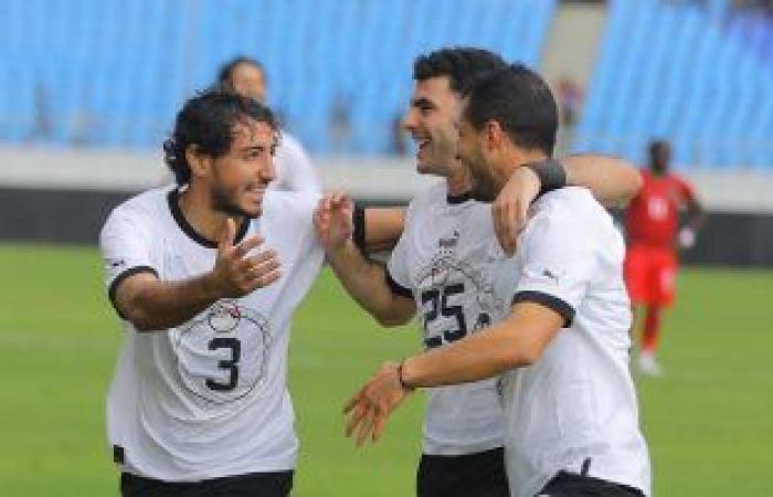 صور..  العالم هذا المساء.. صلاح يقود منتخب مصر فى الفوز على مالاوى برباعية نظيفة.. جينيفر لوبيز تساند بن أفليك فى العرض الخاص لفيلم Air.. بريطانية تنجب أحد أكثر الأطفال وزنًا فى المملكة المتحدة