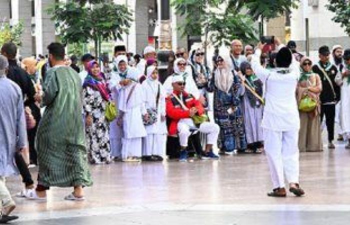 العيد فرحة.. المساجد والأماكن التاريخية بالمدينة المنورة تستقبل الزوار خلال العيد.. مسجد القبلتين والحرم النبوى وجبل الرماة أبرز معالم المدينة.. تعدد الجبال والأودية فى "مهاجر خاتم الأنبياء" يخطف الأنظار.. صور