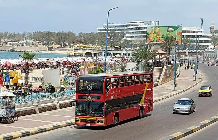 بـ20 جنيها لف الإسكندرية فى نزهة ترفيهية من داخل الأتوبيس السياحى "بدورين".. الجولة بطول 77 كم من المندرة للأنفوشى.. شاهد من أعلى أروع الشواطئ الشرقية.. "بير مسعود" وقوارب الصيد بميناء "الكور" ومرسى اليخوت