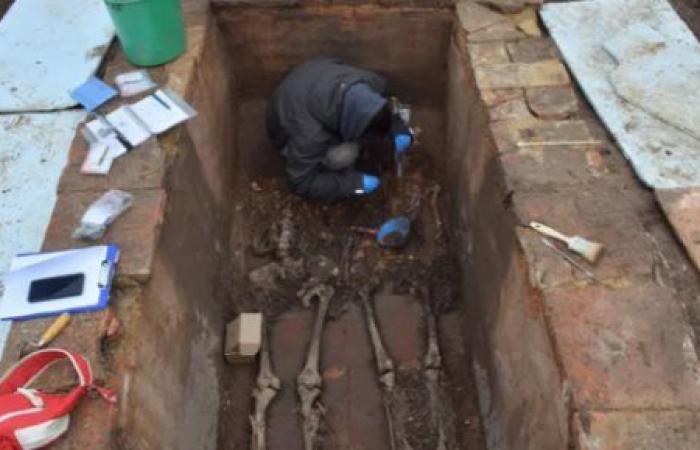 العثور على مقابر رومانية عمرها 1800عام في بلغاريا وزجاجات لجمع دموع المشيعين