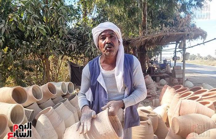 "العلاوى والقعابى والبلاص والبرام والماجور".. أشهر أسماء الأوانى الفخارية بسوهاج.. تستخدم للشرب وطهى وحفظ الطعام.. الخامات طبيعية ومقاومة للأمراض.. وتأتى من قنا وأسوان وتدل على فخامة العائلات.. صور