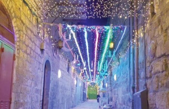 عبادة ورحمة ومودة.. عادات وتقاليد رمضان فى البلاد العربية.. فى فلسطين يتزاحمون من أجل صلاة لو ركعة واحدة بالقدس.. الإفطار فى اليمن على مرتين.. عصير الحلو مر الأشهر فى السودان.. وهذه أشهر الأكلات اللبنانية