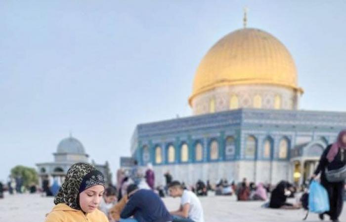 عبادة ورحمة ومودة.. عادات وتقاليد رمضان فى البلاد العربية.. فى فلسطين يتزاحمون من أجل صلاة لو ركعة واحدة بالقدس.. الإفطار فى اليمن على مرتين.. عصير الحلو مر الأشهر فى السودان.. وهذه أشهر الأكلات اللبنانية