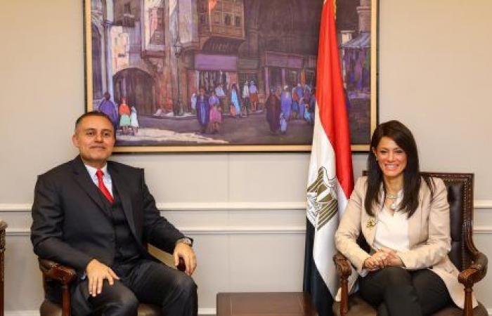 رانيا المشاط تجتمع مع السفير القطرى ورئيس مؤسسة "صلتك" لبحث جهود تمكين الشباب
